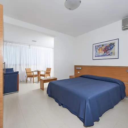 Bella Venezia Mare 4* لينانو سابيادورو