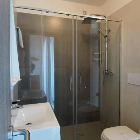 Bella Venezia Mare فندق