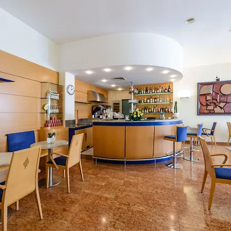 Otel Bella Venezia Mare 4*
