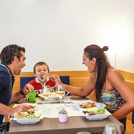 Bella Venezia Mare فندق