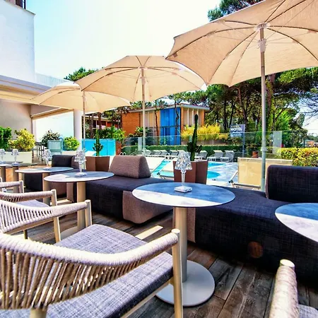 فندق Bella Venezia Mare 4*