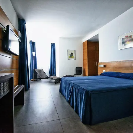 Bella Venezia Mare 4*